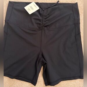 Fabletics 6” Pureluxe Shorts NWT